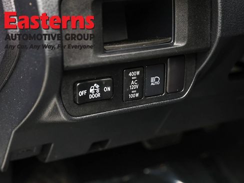 Used 2018 Toyota Tacoma TRD Sport AWD/4WD image 22