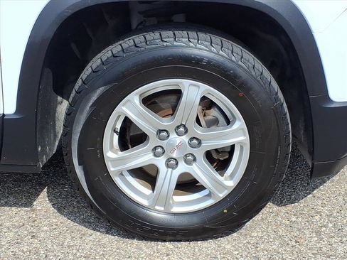 Used 2018 GMC Acadia SLE image 10