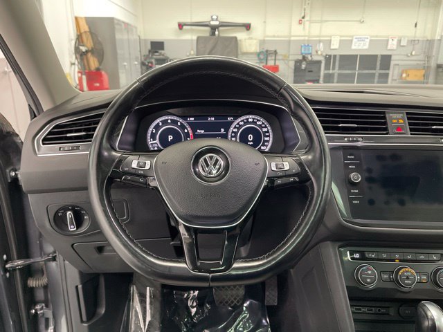 Used 2018 Volkswagen Tiguan SEL Premium AWD/4WD image 15