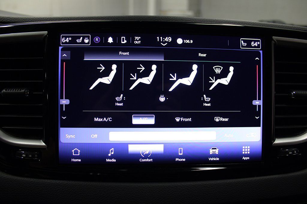 Certified 2024 Chrysler Pacifica Touring-L FWD image 16