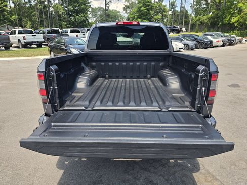Certified 2023 Nissan Frontier SV w/ Midnight Edition Package AWD/4WD image 11