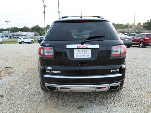Used 2016 GMC Acadia Denali image 4