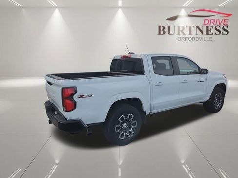 Certified 2024 Chevrolet Colorado Z71 w/ Z71 Convenience Package 2 AWD/4WD image 8