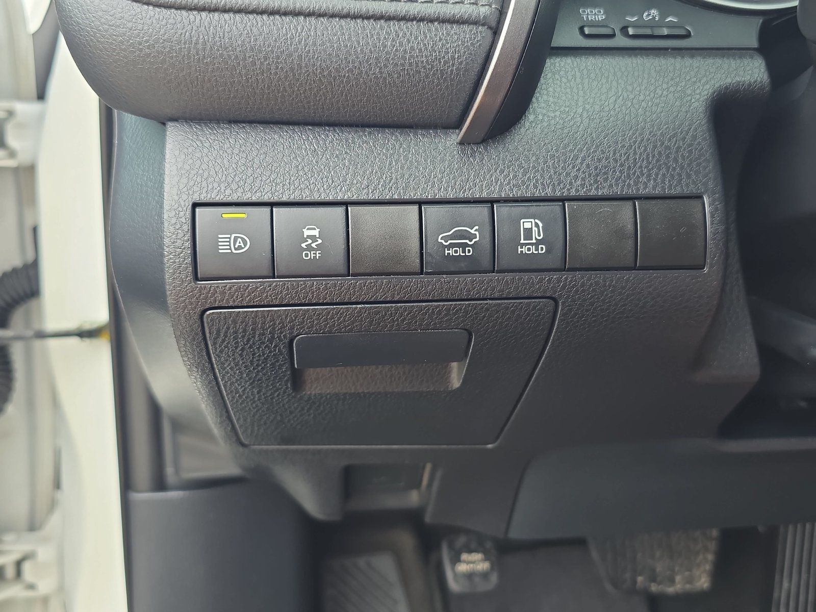 Used 2022 Toyota Camry LE w/ Carpet Mat Package (TMS) FWD image 22