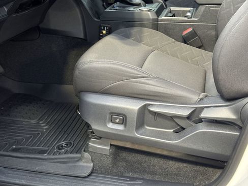 Used 2025 Toyota Tacoma SR5 image 17