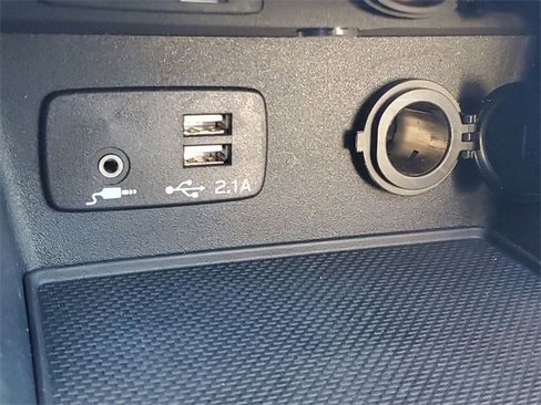 Certified 2023 Subaru Forester Limited image 31