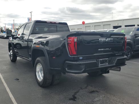 Used 2025 GMC Sierra 3500 Denali Ultimate image 7
