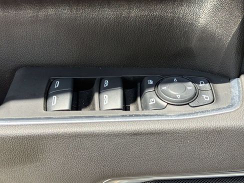 Used 2025 Chevrolet Silverado 1500 LTZ AWD/4WD image 13