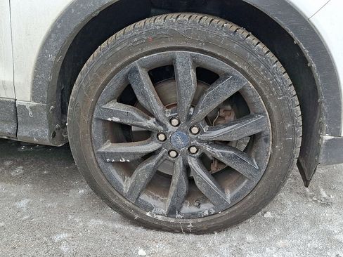 Used 2019 Ford Escape SE image 4