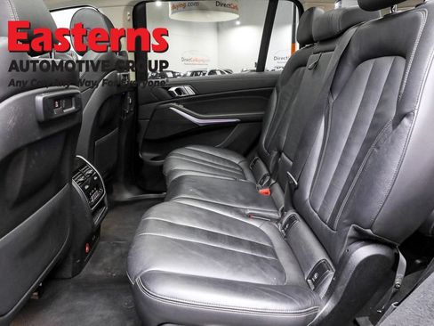 Used 2022 BMW X7 xDrive40i w/ Premium Package AWD/4WD image 21