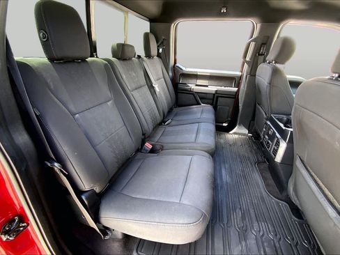 Used 2018 Ford F150 XLT w/ Equipment Group 302A Luxury AWD/4WD image 19