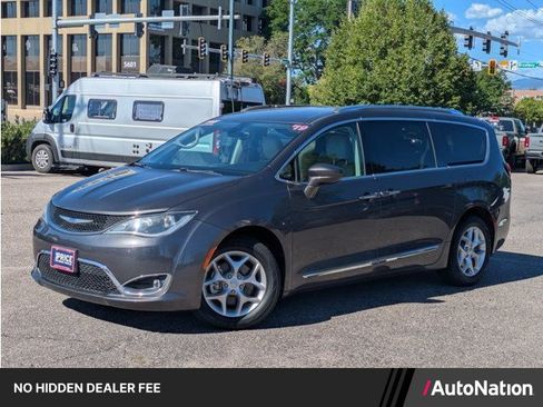 Used 2019 Chrysler Pacifica Touring-L Plus FWD image 1