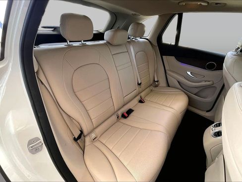 Used 2020 Mercedes-Benz GLC 300 image 18