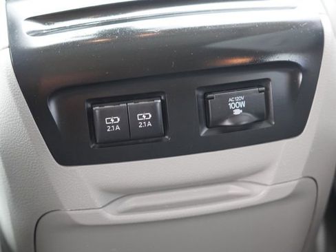 Used 2018 Toyota Sienna XLE w/ XLE Navigation Package FWD image 34