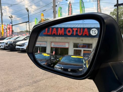 Used 2024 Toyota RAV4 XLE FWD image 28