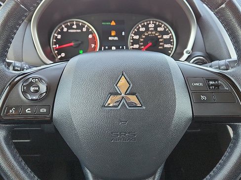 Used 2022 Mitsubishi Eclipse Cross SE image 11