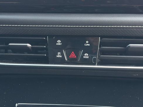 Certified 2025 Volkswagen Atlas Cross Sport SE AWD/4WD image 16