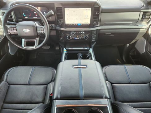 Used 2025 Ford F250 Platinum AWD/4WD image 28