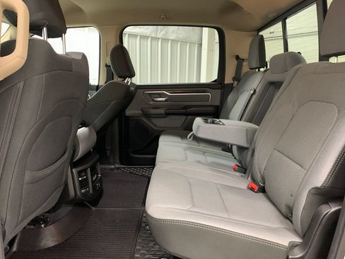 Used 2019 RAM 1500 Big Horn AWD/4WD image 19