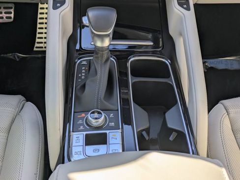 Used 2024 Kia Telluride SX Prestige image 16