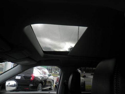 Certified 2024 Ford Explorer XLT w/ Equipment Group 202A image 22