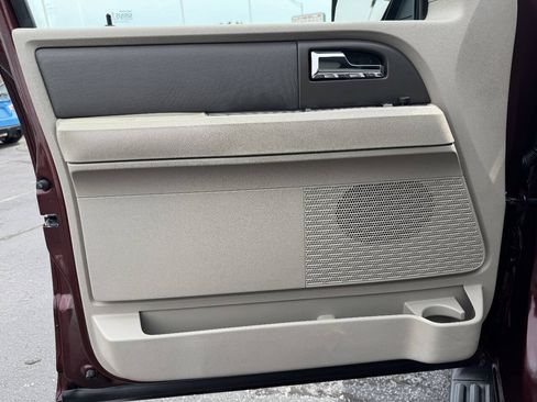 Used 2010 Ford Expedition XLT RWD image 15
