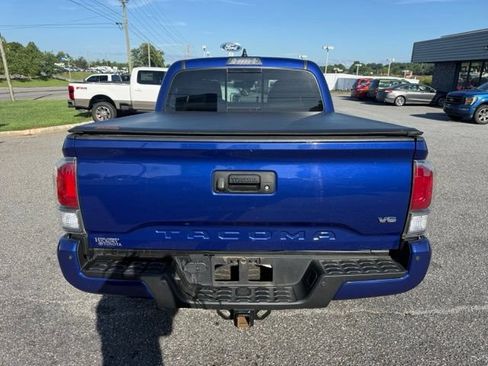 Used 2023 Toyota Tacoma TRD Sport w/ Technology Package AWD/4WD image 9