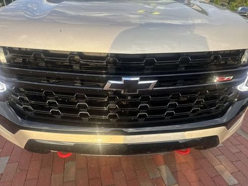 Used 2023 Chevrolet Tahoe Z71 w/ Luxury Package AWD/4WD image 22
