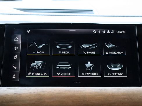 Used 2022 Audi RS e-tron GT image 40