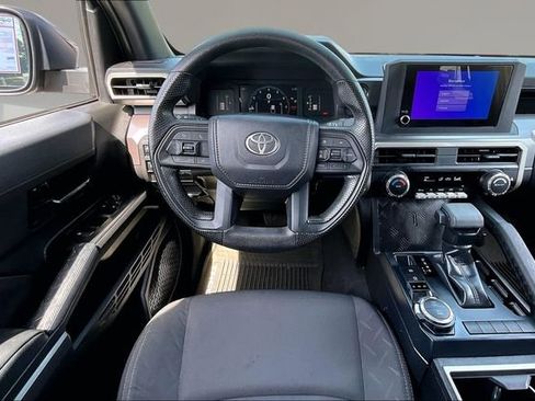 Used 2025 Toyota Tacoma SR5 AWD/4WD image 8