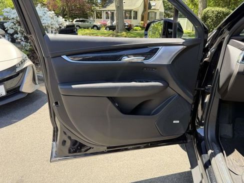 Used 2023 Cadillac XT5 Premium Luxury AWD/4WD image 23