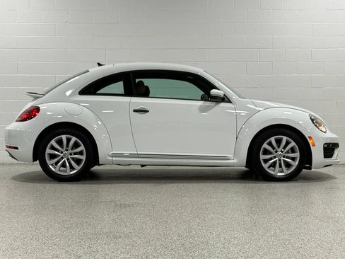 Used 2017 Volkswagen Beetle 1.8T S FWD image 5