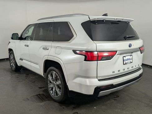 Used 2024 Toyota Sequoia Capstone image 6