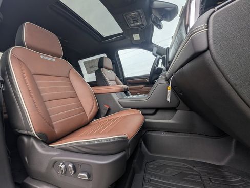 New 2026 GMC Sierra 3500 Denali Ultimate image 17