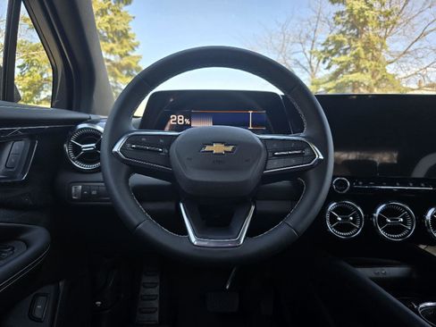 New 2025 Chevrolet Blazer EV LT AWD/4WD image 16