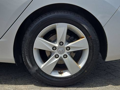 Used 2013 Hyundai Elantra GLS FWD image 10