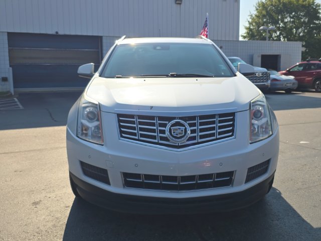Used 2015 Cadillac SRX Luxury w/ Driver Awareness Package FWD image 8