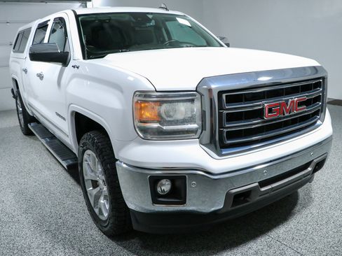 Used 2015 GMC Sierra 1500 SLT w/ SLT Crew Cab Value Package AWD/4WD image 5