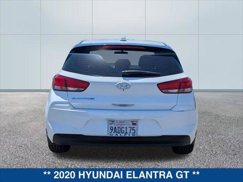 Used 2020 Hyundai Elantra GT FWD image 4
