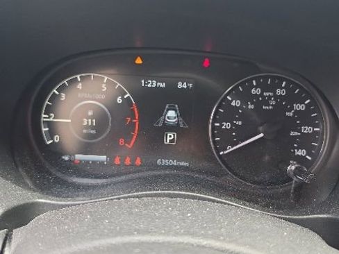 Used 2022 Nissan Kicks SV FWD image 11
