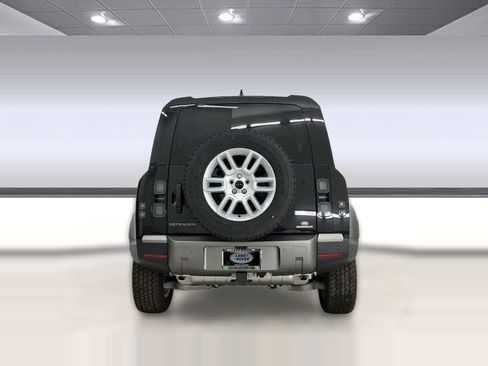 New 2026 Land Rover Defender 110 S image 10