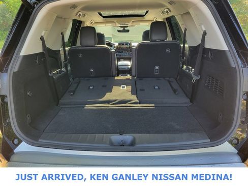 Certified 2025 Nissan Pathfinder Platinum AWD/4WD image 19