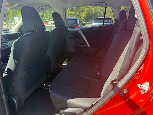 Used 2016 Toyota RAV4 LE image 12