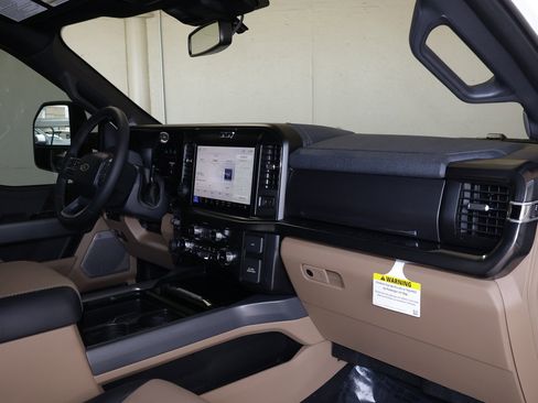 New 2026 Ford F350 Lariat w/ Black Appearance Package AWD/4WD image 39
