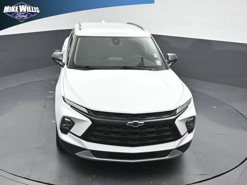 Used 2024 Chevrolet Blazer LT w/ Convenience Package FWD image 10