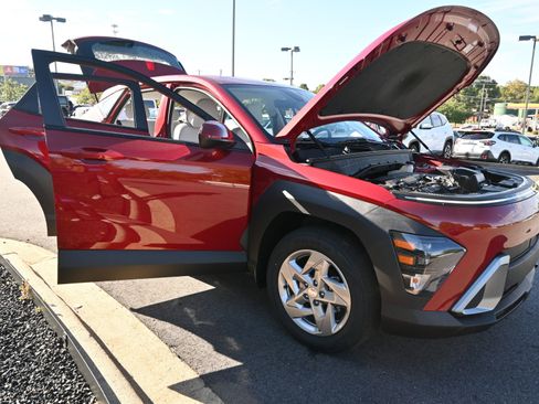 New 2026 Hyundai Kona SE image 13