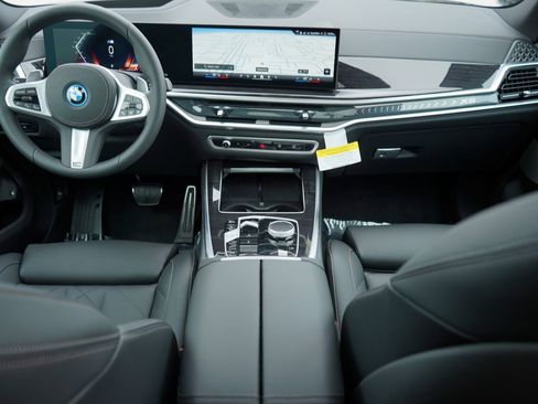 New 2026 BMW X5 xDrive50e w/ M Sport Package image 14