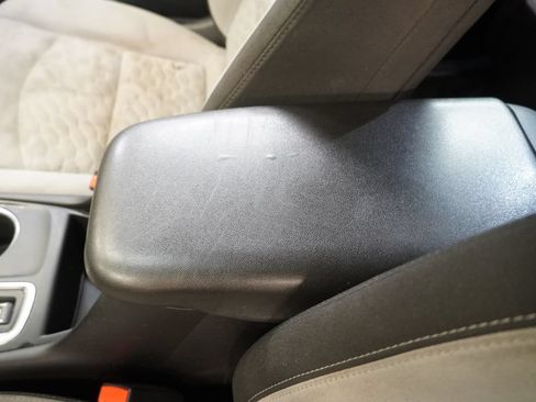 Used 2020 Chevrolet Equinox LS FWD image 23