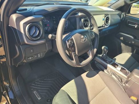 Used 2023 Toyota Tacoma TRD Off-Road AWD/4WD image 12