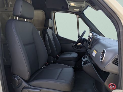 New 2026 Mercedes-Benz Sprinter 2500 image 7